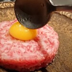 北海道焼肉 北うし - 知床産和牛サーロインユッケ