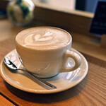 CAFE 水とコーヒー - ドリンク写真:カフェラテ(チョコ)@税込480円