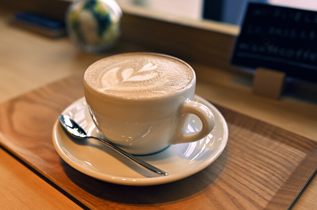 CAFE 水とコーヒー 新青森駅店 &ndash; 新青森駅ビル内のカフェ