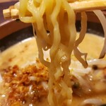 麺場 唐崎商店 - 縮れ太麺