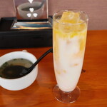 Sakura Gaden - スープとマンゴーラッシー