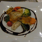 ビストロ パラディ - 皮がかりっと焼かれたレンコダイのポワレ