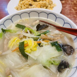 中華料理餃子の屋台 - 