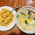 中華料理餃子の屋台 - 