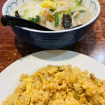 中華料理餃子の屋台 - 