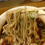 一〇そば - お汁に染まるそば