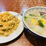 中華料理餃子の屋台 - 