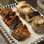 博多串焼き バッテンよかとぉ - 7串盛り（しろタレ、しそ巻き）