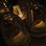 ウォータークラブ - クリスマスの時期に店内で撮った一枚。これ、オルゴールなんですよ。人形がクルクル回転して踊ります。