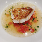 蒼 - さかな人長谷川さんより神経締め甘鯛ブイヤベース仕立て
      甘鯛の皮目パリッと感とブイヤベースが合ってて
      とても手間がかかっているのがわかります