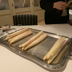 ル・マノアール・ダスティン - 一番左手の大きいオランダ産　と　右手の日本　佐賀産をチョイス