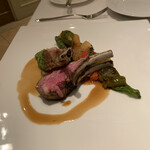 ル・マノアール・ダスティン - 骨付き子羊のロースト　パセリ風味のソース