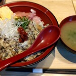 居酒屋まるし - 焼鯖ほぐし丼