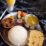 デリシャス 本格インド ネパール料理 - ダルバート