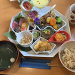 カジュアル和食と地酒しおさか - 