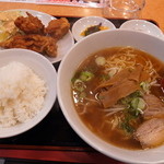 中華料理 山水 - 鶏唐揚げ（小）・らーめんセット９００円