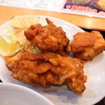中華料理 山水 - なかなかのサイズの唐揚げ