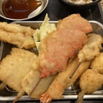 Kushikatsu Genten - 串カツは、うずらの玉子，牛肉、海老、紅しょうが、ワカサギ、豚肉，玉ねぎの7種