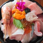 魚正 - 料理写真:極上魚正丼　KIWAMI