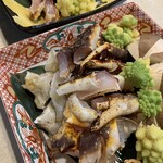 Nihon Ryourihijiri - 「タラバガニ炭火焼き」要予約でご用意できます。