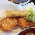 魚津丸食堂 - 魚津丸定食の春巻き・イカフライ・ふきのとうの天ぷら