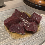 黒毛和牛専門店 炭火焼肉 たんと - レバー。