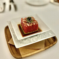 BLT STEAK  ROPPONGI - マグロのタルタル アボカドライム醤油ドレッシング