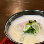 豚白湯創作麺処 友池 - 