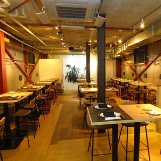 肩肘張らずに過ごせる気軽な雰囲気◇様々なシーンに大活躍の空間