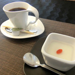 神龍 - 杏仁豆腐