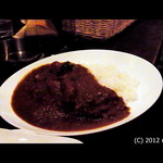 天 - 中野の逸品グランプリ2011で銅賞を受賞したほどのカレー。めっちゃ美味かったです!!暗かったので写真はイマイチで残念です!!笑