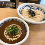 麺匠 釜善 - 【2022年02月】カレーつけ麺（大2.5玉450g）＠900円、提供時。