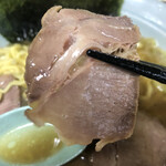 家系ラーメン まこと家 - 中チャーカタメ（1050円）