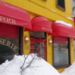 Pupurie - 除雪が追い付かず、雪が盛り上が有過ぎて、店が見えない・・・