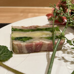 銀座 大石 - さっきのでっかい鰆とじゃがいもと菜の花？ベーコンだっけ？んま～い！