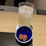 眞善美 - ピーカンナッツと山崎ハイボール