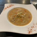 Bistrot cachette - あさりと野菜のクリームスープ