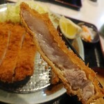 とんかつ・豚肉料理　こぶたや - ジューシー