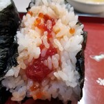 おにぎりぼんご - すじこ・中。