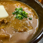 こんぴら茶屋 - 牛かれーうどん（1,120円）。