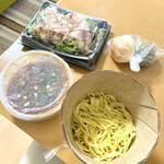 Ninya Ninyo Sakura Komachi - 八丁味噌の和風ミートソースと山芋の田舎風サラダ