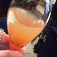 ラ・ロシェル 福岡 - シャンパンでもスパークリングワインでもなく「マンゴーソーダ」で乾杯！