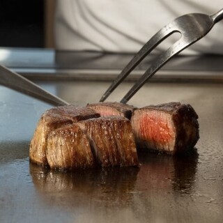 严选日本牛肉，精心烹制。套餐或单点，随您喜欢