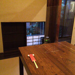Kochi - 中庭が見えますお席
      ちなみにトイレはグルリと回ってそちらに☆