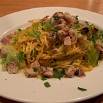 KAKI's kitchen BASSA