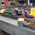 Ganba Tei Niihama kawahigashi ten - The condiments are incredible (perfect)