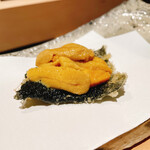 にい留 - 大千の紫雲丹と海苔の天風良。海苔の香りと食感が素晴らしすぎます。