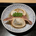 にい留 - 子持ちヤリイカ。半透明の火入れ加減が素晴らしかった