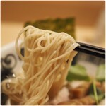 Niboshichuukatotantammenyamamoto - スープの持ち上げの良い麺