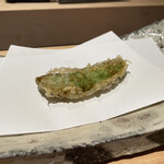 にい留 - スナップエンドウ。焦げているのは野菜の糖分だそうです。